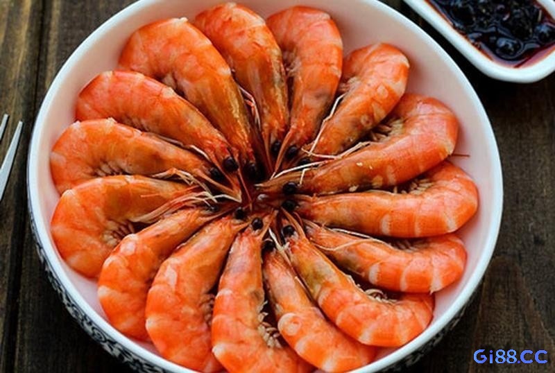 Ngủ mơ thấy ăn tôm báo hiệu rằng sắp tới, bạn sẽ đảm nhận những trọng trách lớn