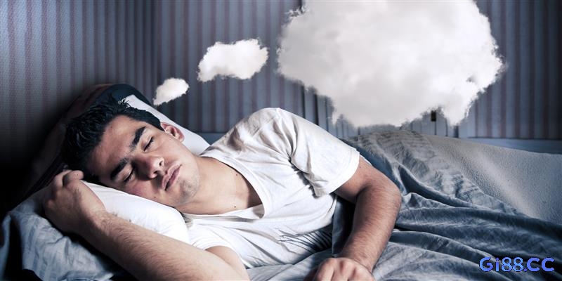 Giấc mơ này phản ánh cảm xúc sâu kín, sự quá tải hoặc chuyển biến quan trọng trong đời sống tinh thần của bạn.