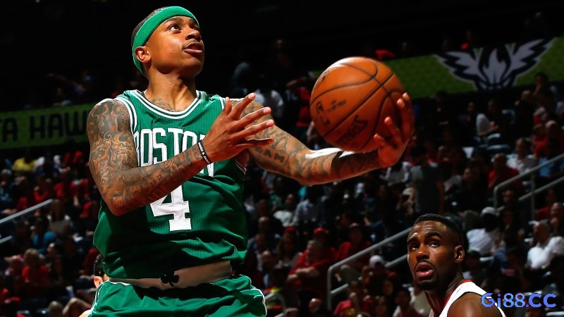 Isaiah Thomas ném rổ tại NBA